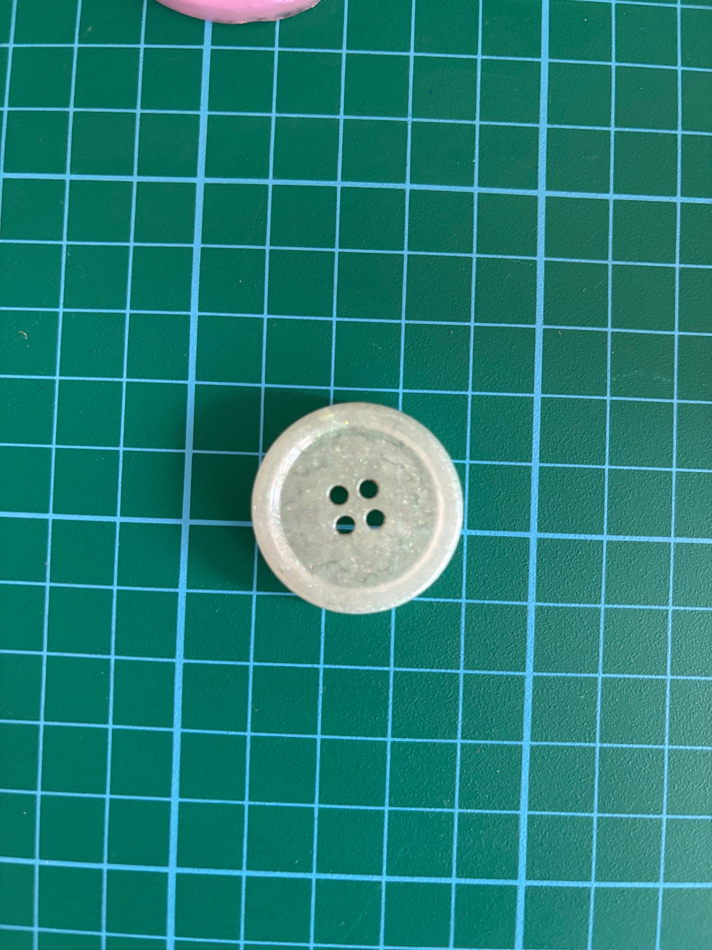 RESIN BUTTONS 01 Benny