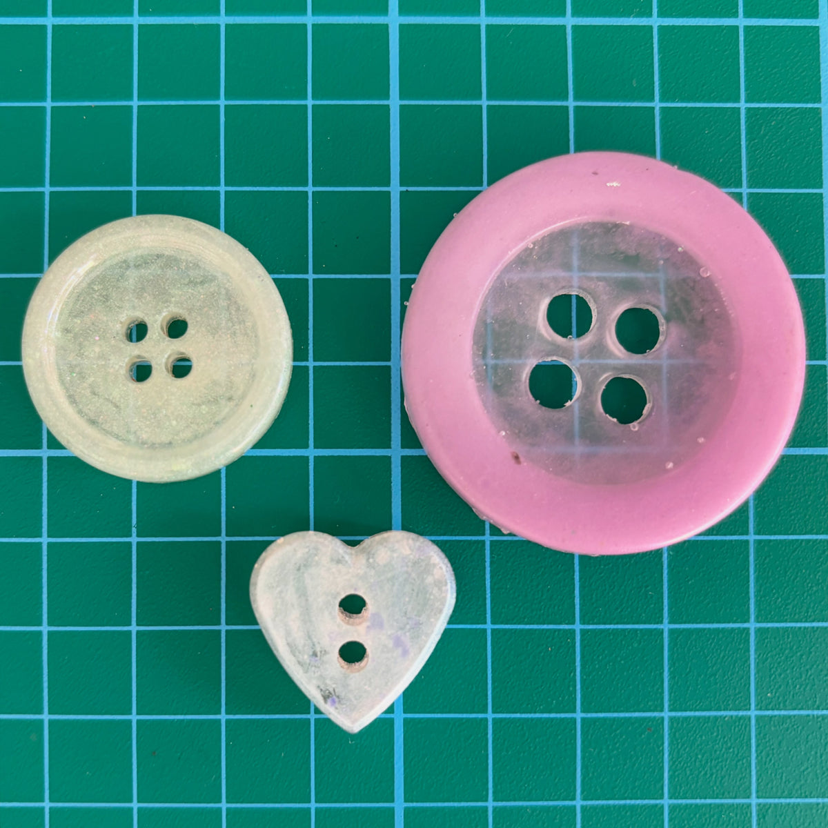 RESIN BUTTONS 01 Benny